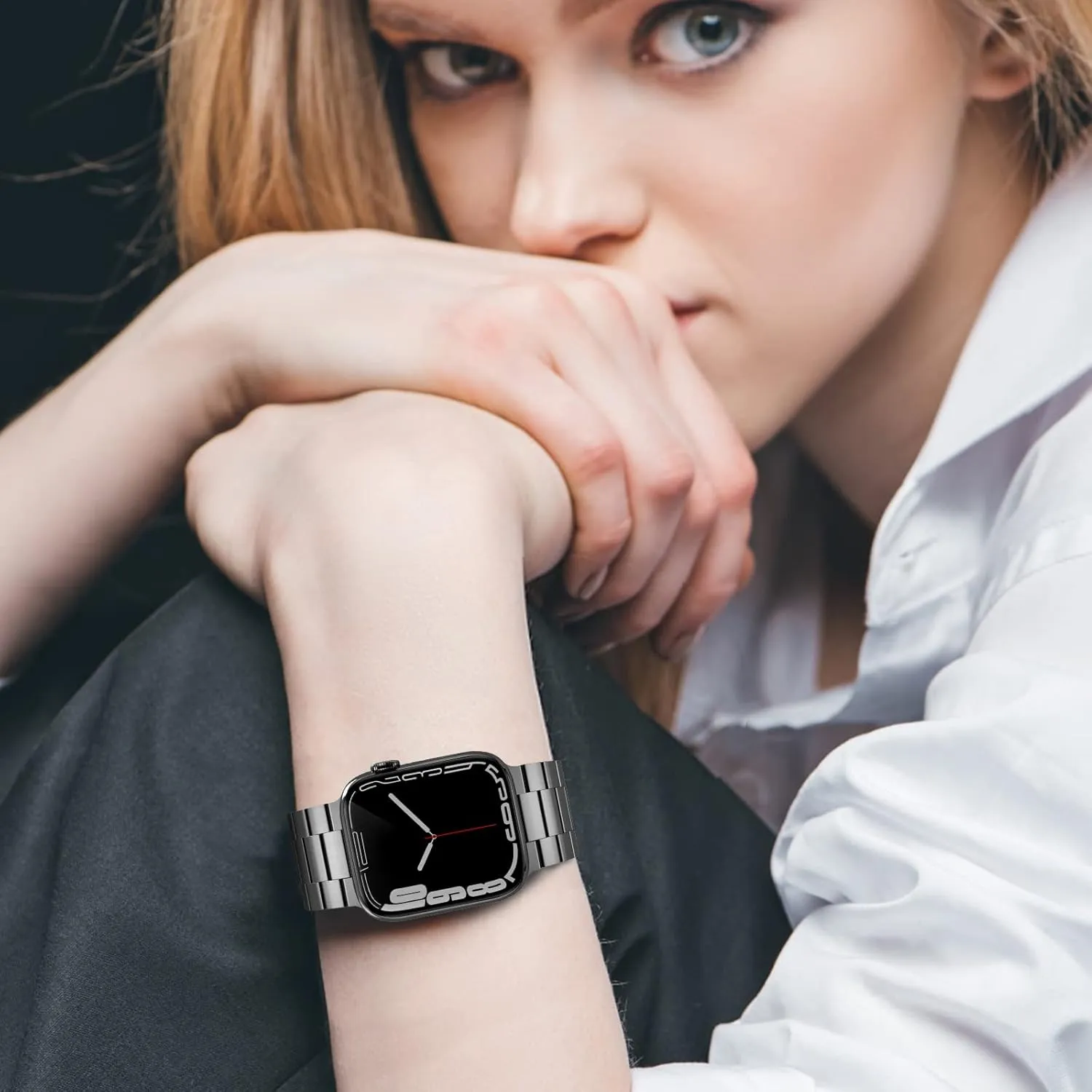 Band Suitable for Apple Watch Bands 44mm 42mm 40mm 38mm, Solid Stainless Steel Metal Replacement Strap with Case for iWatch SE Series 9/8/7/6/5/4/3/2/1 for Men Women