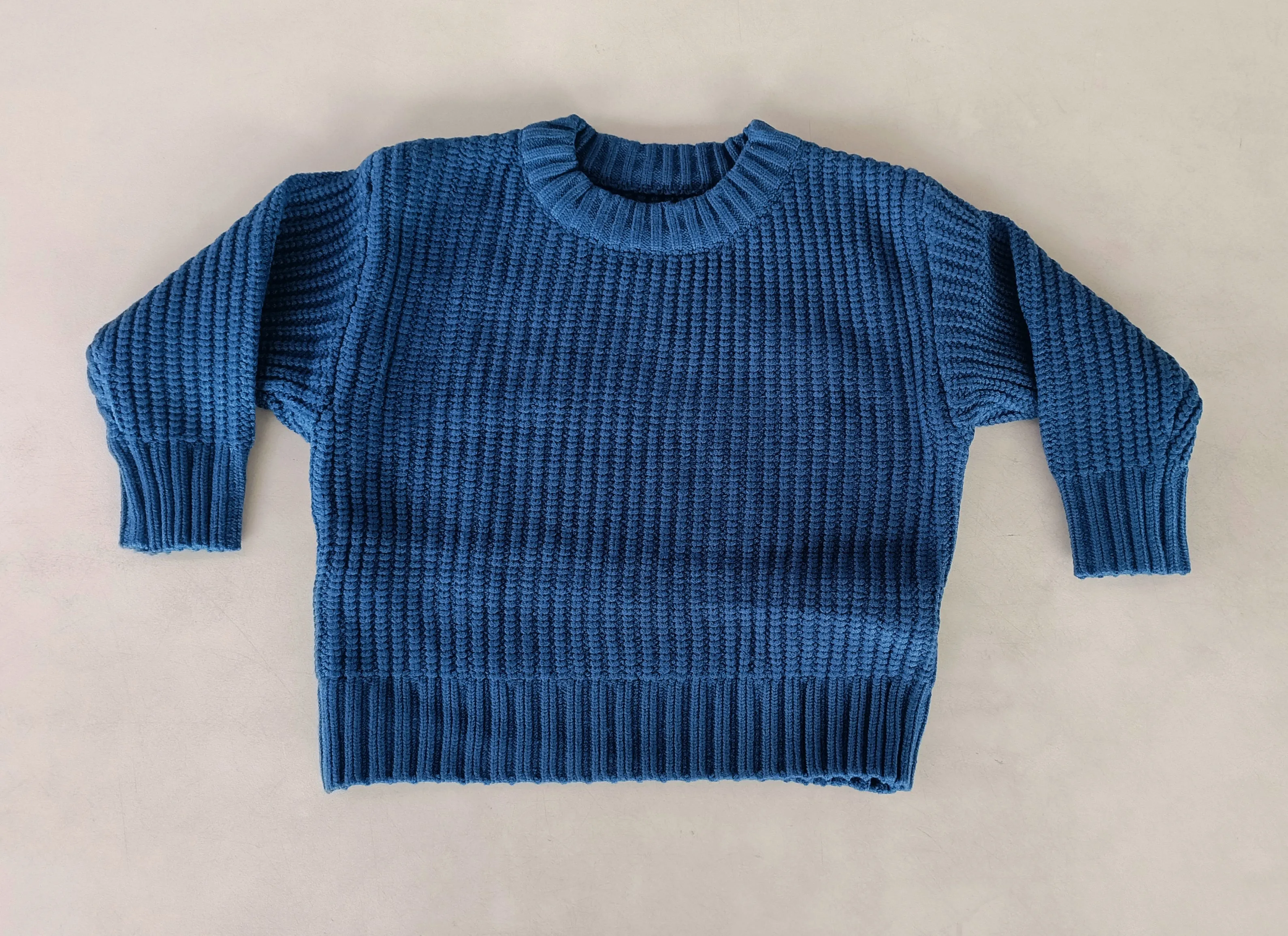 Blue Woolen Round Neck Long Sleeve Sweater