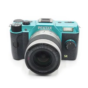 Pentax Q7 12.4 MP Mirrorless with 5-15mm f2.8-4.5 Lens - USED - Metallic Green